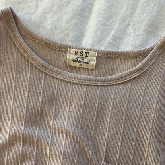 Project Social T Tee with Front Pocket Size Medium - Cream Color. - Picture 4 of 4